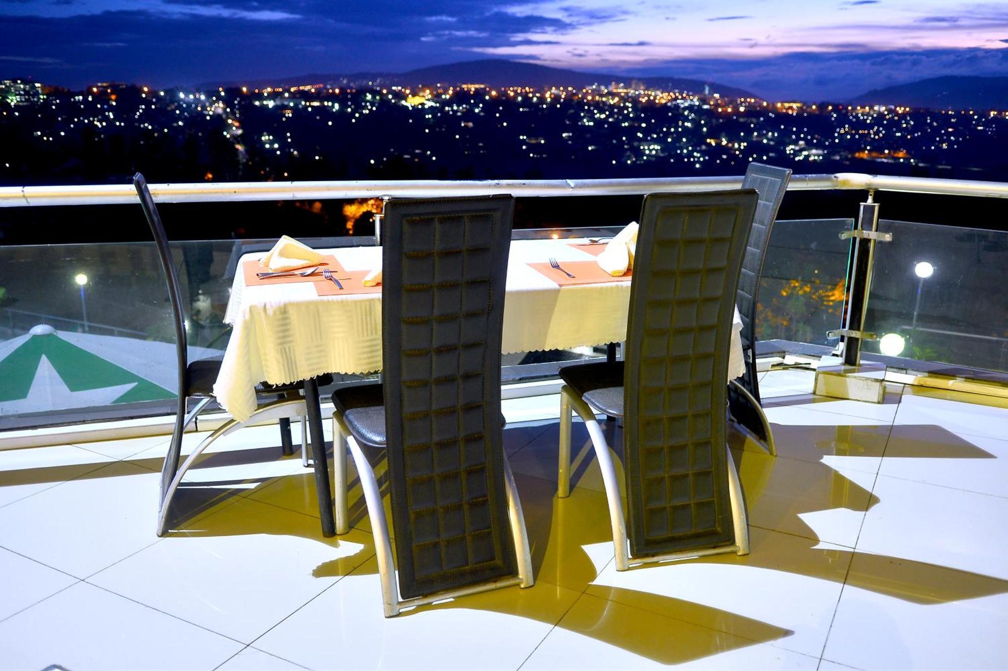 The Manor Hotel Kigali Extérieur photo