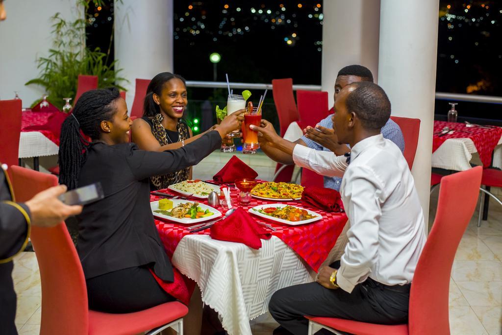 The Manor Hotel Kigali Extérieur photo