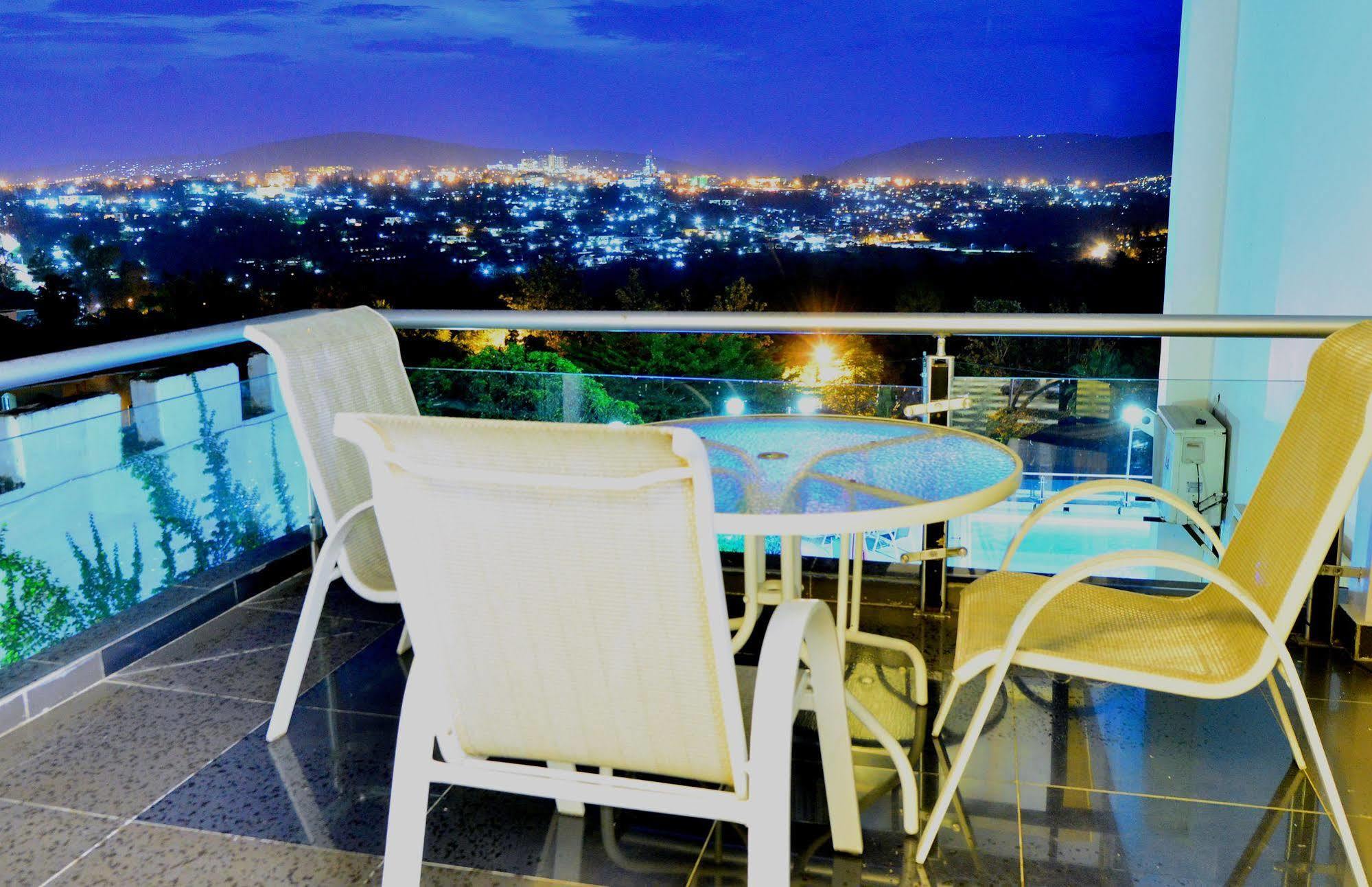 The Manor Hotel Kigali Extérieur photo