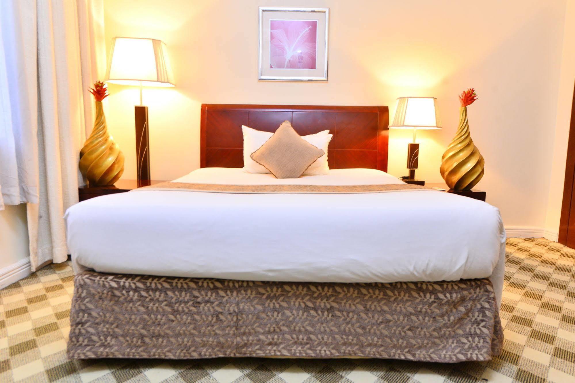 The Manor Hotel Kigali Extérieur photo