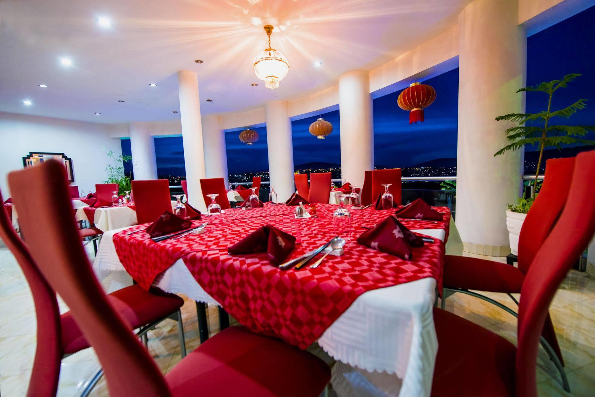 The Manor Hotel Kigali Extérieur photo