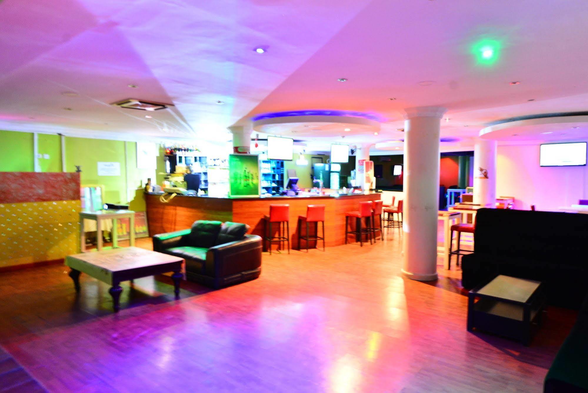 The Manor Hotel Kigali Extérieur photo