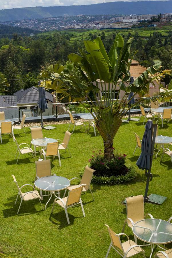 The Manor Hotel Kigali Extérieur photo