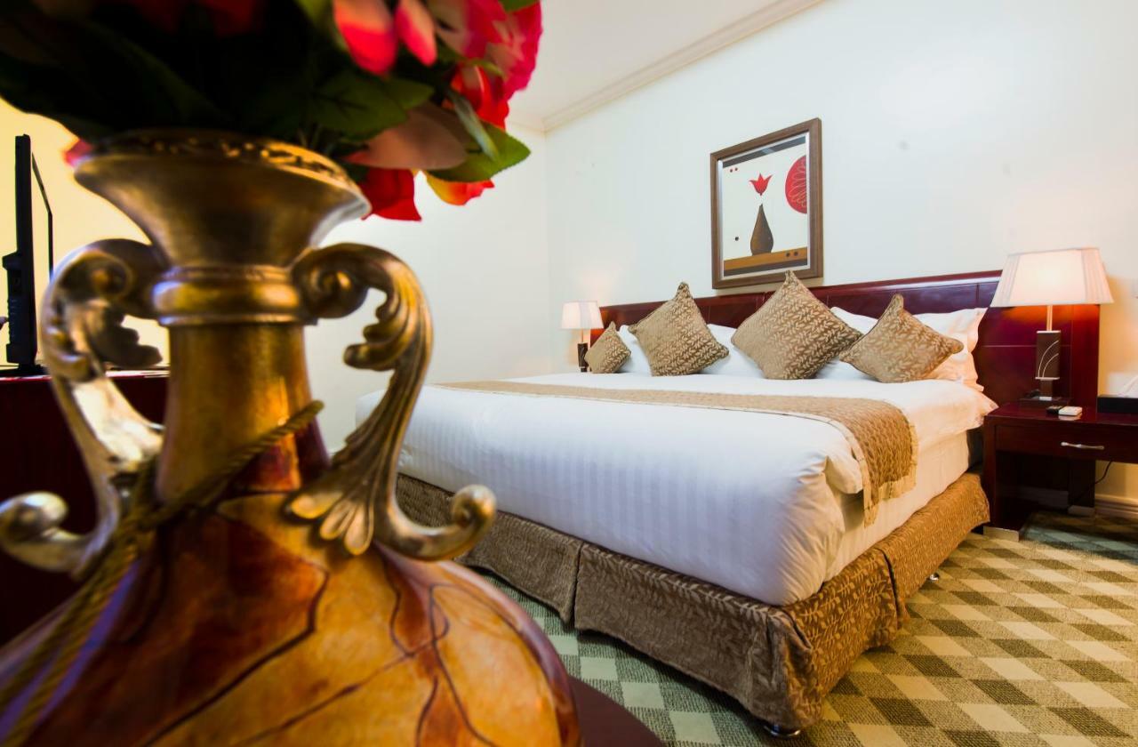 The Manor Hotel Kigali Extérieur photo